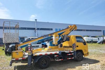 二手徐工藍(lán)牌高空作業(yè)車及救護(hù)車低價(jià)出售