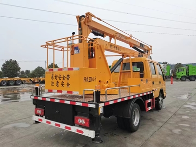 13米曲臂高空作業(yè)車與救護車市場參考價格分析